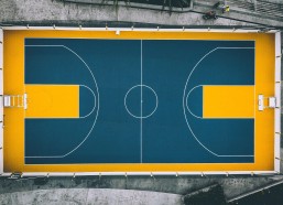 中国体育彩票-梅努回归首发闪耀英超赛场，赛后与恩师卡里克深情拥抱振奋人心