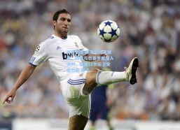 体育彩票-斯基拉独家披露，科莫与巴塞罗那深入谈判，瞄准18岁后卫安德烈斯-昆卡