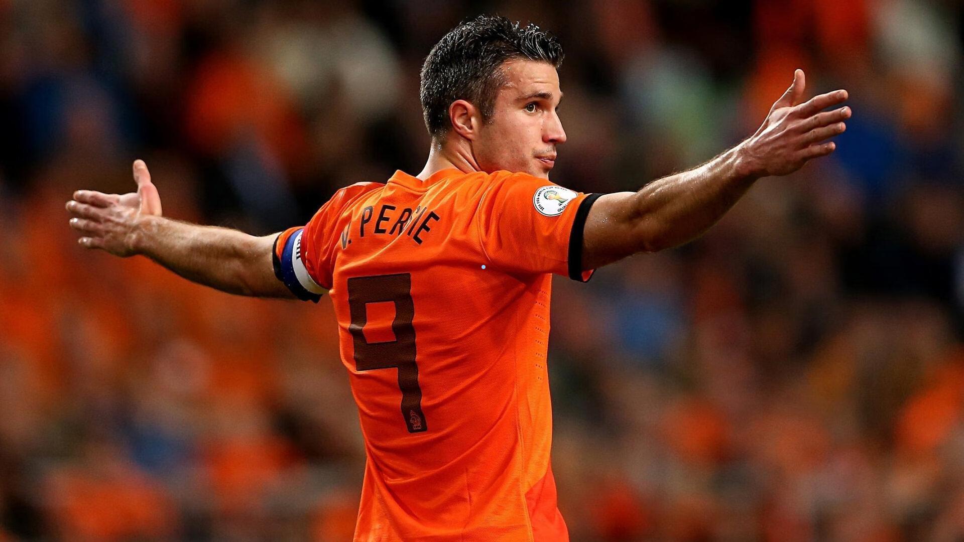 都灵锁定伊卡尔迪，32岁射手9场5球闪耀，800万身价引爆转会传闻