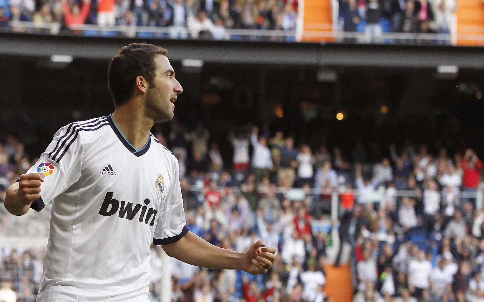 大连英博B队冬训序幕拉开，阎相闯亮相引发热议